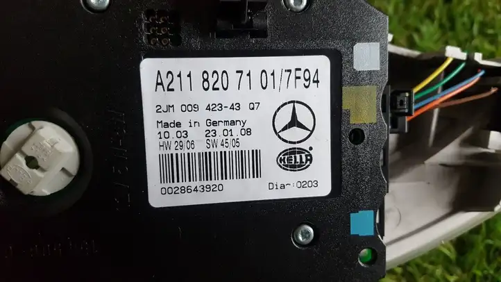 Mercedes-Benz E W211 (2002 - 2009) A2118207101 Передняя подсветка — фото 5