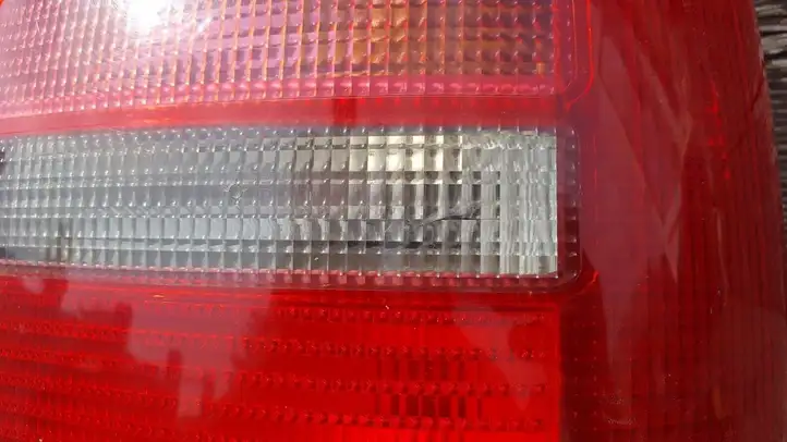 Audi A4 S4 B5 8D (1999 - 2001) 8D9 945 095D Задний фонарь в кузове — фото 2