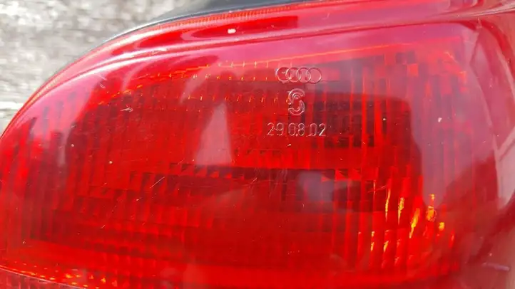Audi A4 S4 B5 8D (1999 - 2001) 8D9 945 095D Задний фонарь в кузове — фото 3