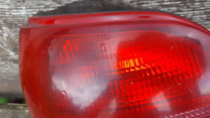 Audi A4 S4 B5 8D (1999 - 2001) 8D9 945 095D Задний фонарь в кузове — фото 3