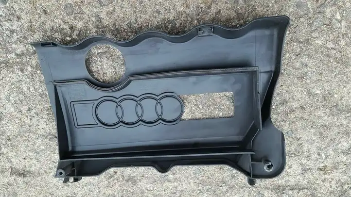 Audi A4 S4 B5 8D (1999 - 2001) 058103724c Крышка двигателя декоративная — фото 3