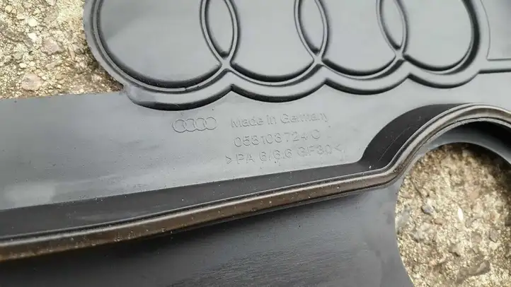 Audi A4 S4 B5 8D (1999 - 2001) 058103724c Крышка двигателя декоративная — фото 4