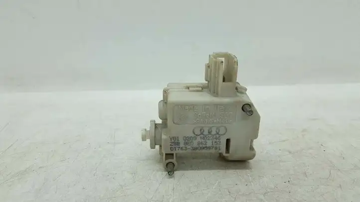 Audi A4 S4 B6 8E 8H (2000 - 2006) 8E0862153 Замок крышки топливного бака — фото 1