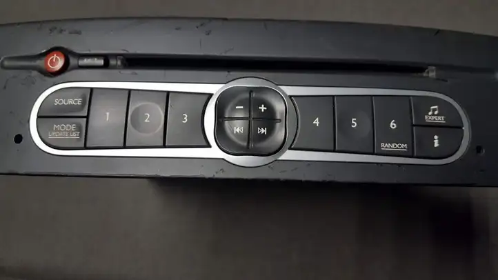 Renault Laguna II (2001 - 2005) 8200292329 Магнитола / мультимедийная система — фото 2
