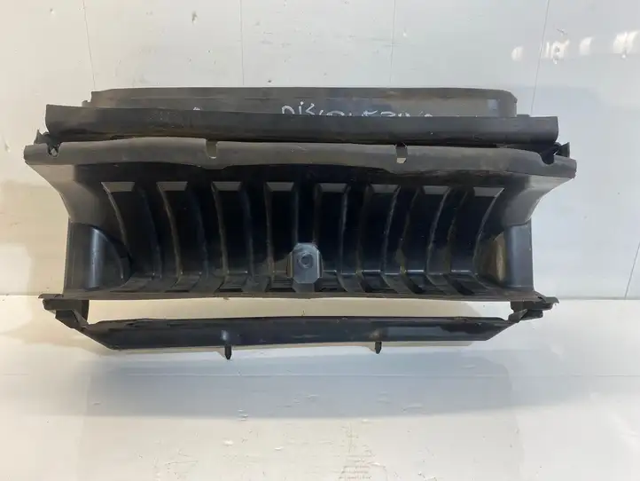 Land Rover Discovery 3 - LR3 (2004 - 2009) L319 Дифузор радиатора — фото 4