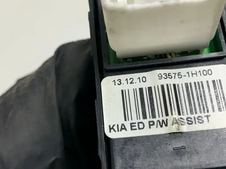 Kia Ceed (2010 - 2012) 935751H100 Кнопка стеклоподъемников — фото 3