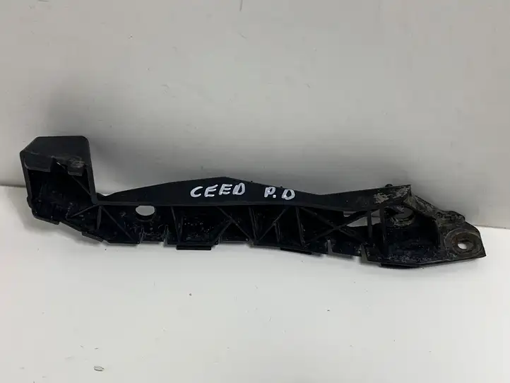 Kia Ceed (2010 - 2012) 865141H500 Кронштейн переднего бампера — фото 1