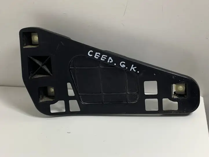 Kia Ceed (2010 - 2012) 866231H100 Кронштейн заднего бампера — фото 1