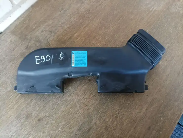 BMW 3 E90 E91 (2005 - 2012) 13717541737 Детали воздухозаборника — фото 1