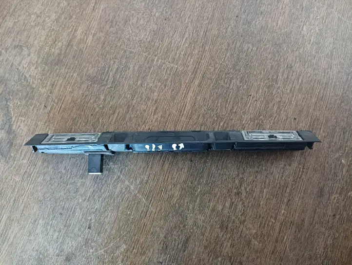 BMW X3 E83 (2003 - 2010) 7054941 Кнопка закрытия крышки багажника — фото 4