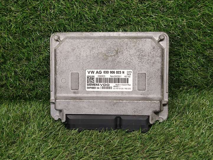 Skoda Fabia Mk2 (5J) (2007 - 2014)  03D906023N Блок управления двигателем ECU