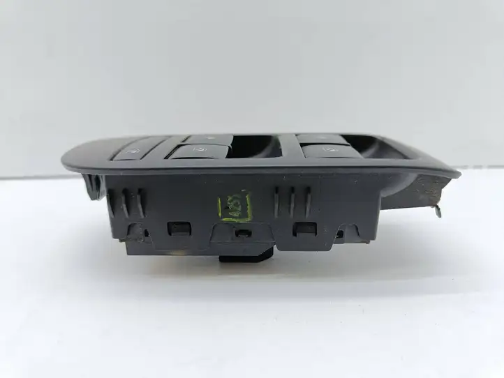 Opel Zafira C (2014 - 2016) 13305011 Блок кнопок стеклоподъемников — фото 2
