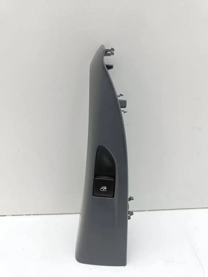 Opel Zafira C (2014 - 2016) 13301888 Блок кнопок стеклоподъемников — фото 1