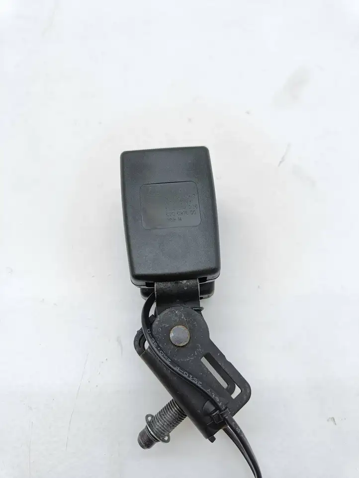 Opel Zafira C (2014 - 2016) 13251491 Центральный ремень безопасности — фото 2