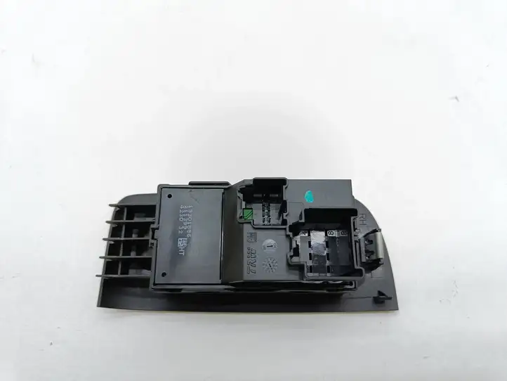 Opel Zafira C (2014 - 2016) 13301886 Блок кнопок стеклоподъемников — фото 2