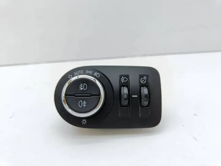 Opel Zafira C (2014 - 2016) 13294817 Включатель фонарей — фото 1