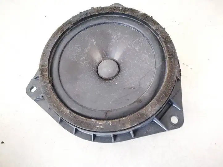 Toyota Avensis Verso (2001 - 2004) 8616044120 Динамики передних дверей — фото 1