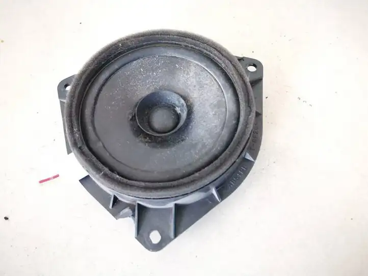 Toyota Avensis Verso (2001 - 2004) 8616044130 Динамики передних дверей — фото 1