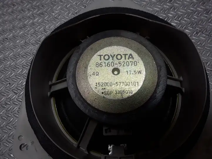 Toyota Yaris (1999 - 2003) 8616052070 Динамики передних дверей — фото 3