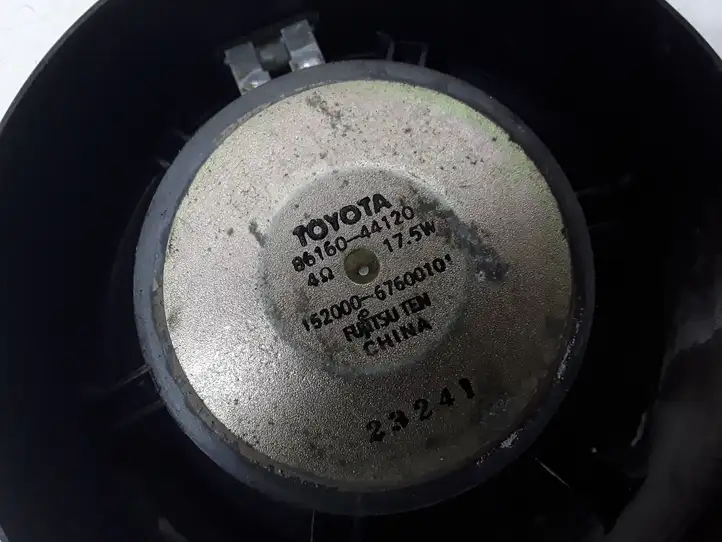Toyota Avensis Verso (2001 - 2004) 8616044120 Динамики передних дверей — фото 2