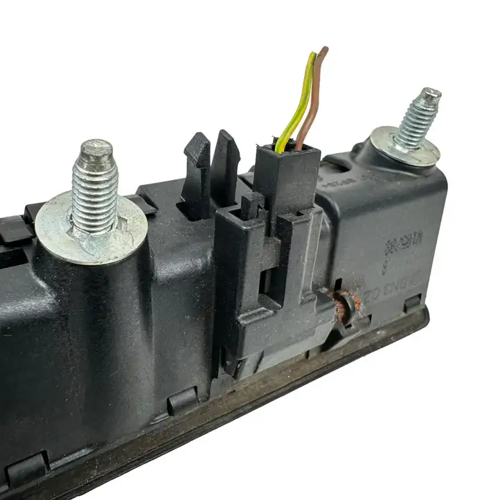 Volkswagen Tiguan (2007 - 2011) 5N0827566B Кнопка закрытия крышки багажника — фото 4