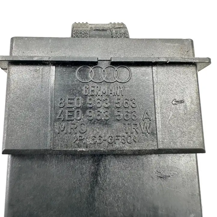 Audi A6 S6 C6 4F (2004 - 2008) 8E0963563 Включатель обогрева — фото 7