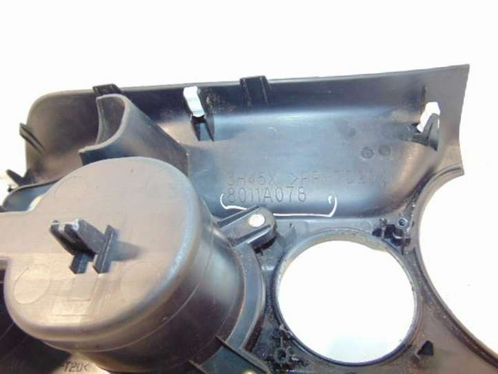 Mitsubishi Outlander (2007 - 2012)  8011A078XA Держатель чашки