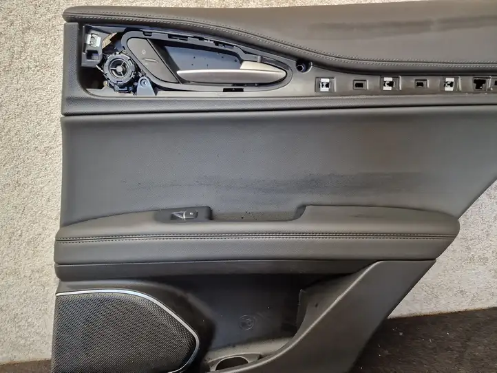 Alfa Romeo Stelvio Type 949 (2017 - ) 163130251 Обшивка задней двери — фото 9