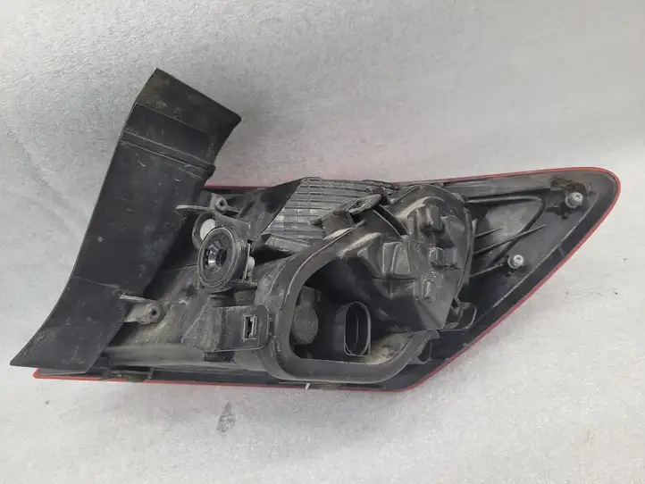 Seat Leon (5F) (2012 - 2019) 90042858 Задний фонарь в кузове — фото 3