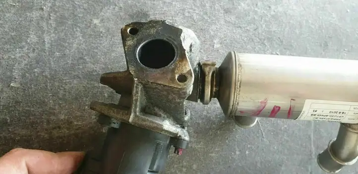 Ford Focus (2011 - 2015) 9672880080 Охладитель клапана EGR — фото 4