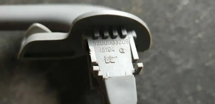 Nissan Primera (2001 - 2008) 8200003209 Потолочная ручка задняя — фото 6