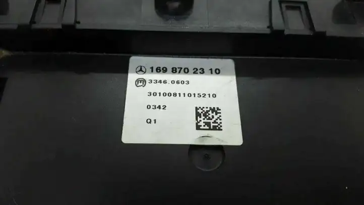 Mercedes-Benz B-class W245 (2005 - 2008) A1698702310 Включатель обогрева — фото 5