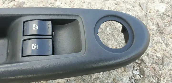 Renault Clio II (2001 - 2005) 8200084008 Блок кнопок стеклоподъемников — фото 2