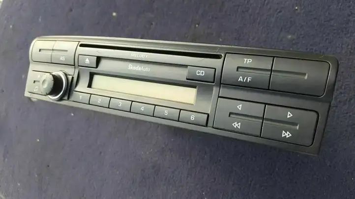 Skoda Octavia Mk1 (1U) (1996 - 2004) 1Z0035152C Магнитола / мультимедийная система — фото 1