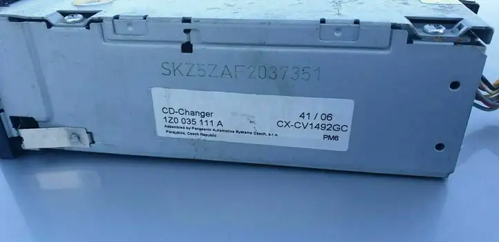 Skoda Octavia Mk1 (1U) (1996 - 2004) 1Z0035111A CD/DVD чейнджер — фото 8