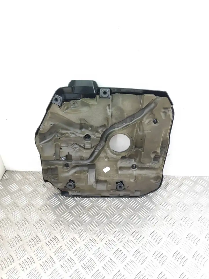 BMW 2 F46 (2015 - ) 8656447 Крышка двигателя декоративная — фото 2