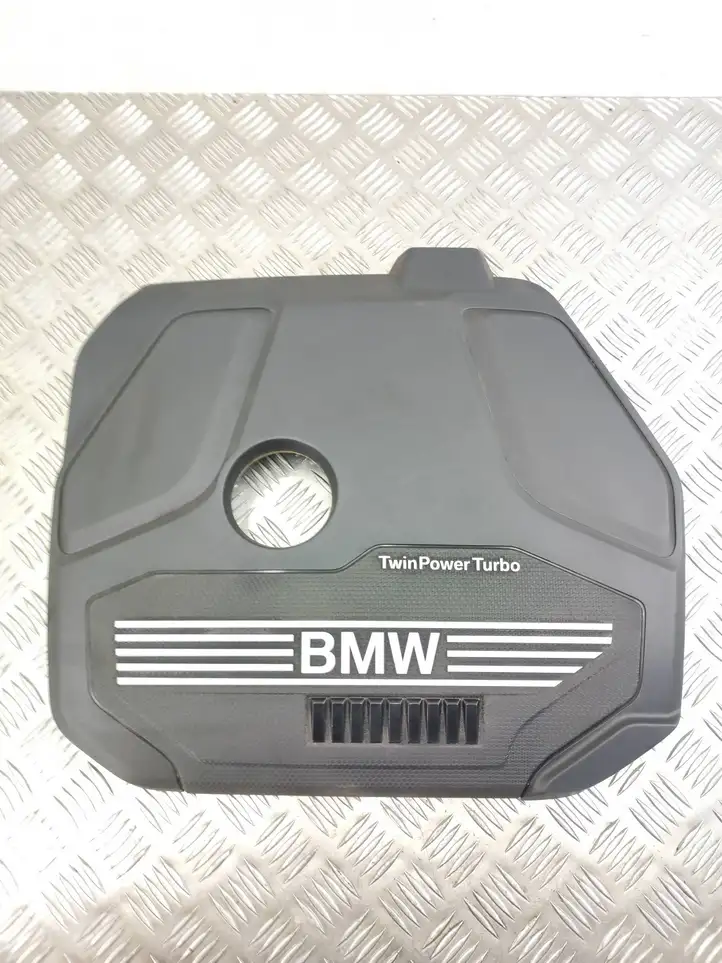 BMW 2 F46 (2015 - ) 8656447 Крышка двигателя декоративная — фото 3