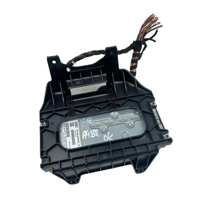 Audi A4 S4 B8 8K (2007 - 2011) 8T0035223AN Усилитель звука — фото 2