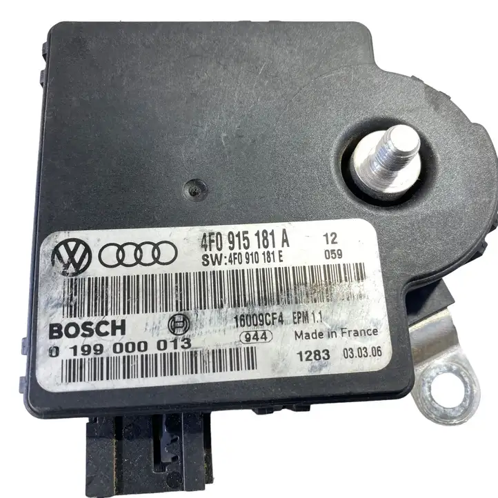 Audi A6 S6 C6 4F (2004 - 2008) 4F0915181A Блок управления аккумулятором — фото 4