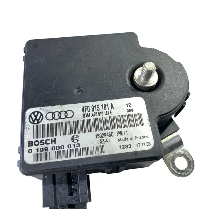 Audi A6 S6 C6 4F (2004 - 2008) 4F0915181A Блок управления аккумулятором — фото 4
