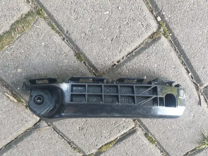 Toyota Yaris (2014 - 2019) 525360D090 Кронштейн переднего бампера — фото 1