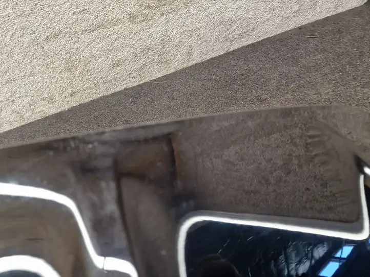 Land Rover Range Rover Velar (2017 - ) J8A217K950C Заглушка буксировочной петли бампера — фото 5