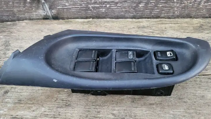 Nissan Almera N16 (2000 - 2010) 80961BM510 Блок кнопок стеклоподъемников — фото 2