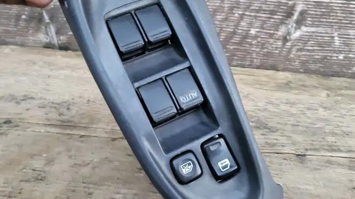 Nissan Almera N16 (2000 - 2010) 80961BM510 Блок кнопок стеклоподъемников — фото 3