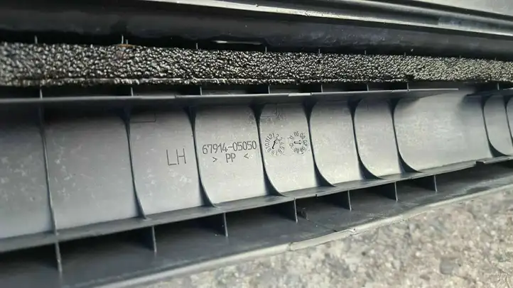 Toyota Avensis T250 (2006 - 2009) 6791405050 Внутренняя отделка переднего порога — фото 4