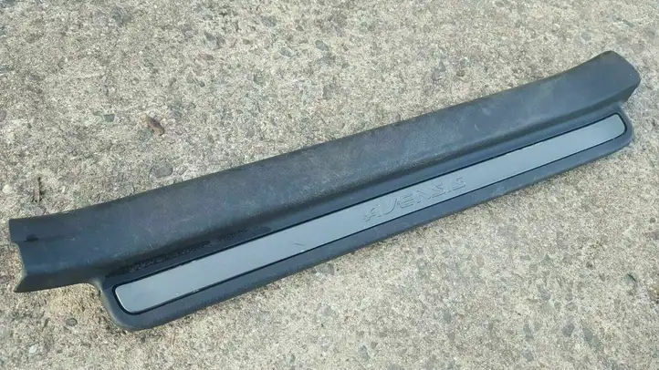Toyota Avensis T250 (2006 - 2009) 6791305050 Внутренняя отделка переднего порога — фото 3