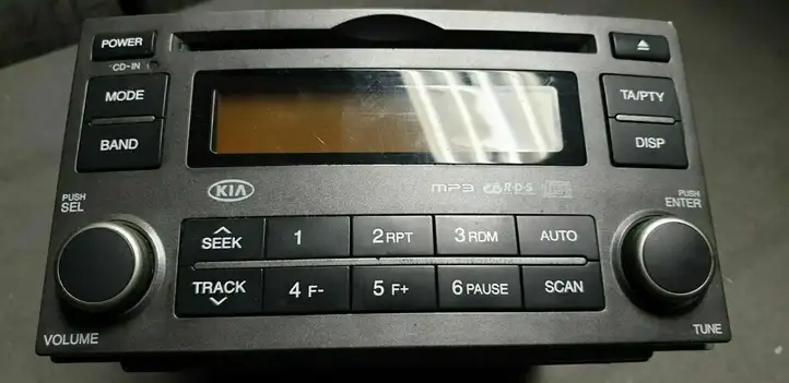 Kia Carens II (2006 - 2012) HN445UN Магнитола / мультимедийная система — фото 2