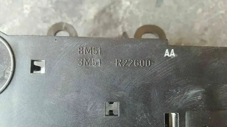Ford Focus (2011 - 2015) 8M51R22600 Внутренняя ручка двери — фото 4