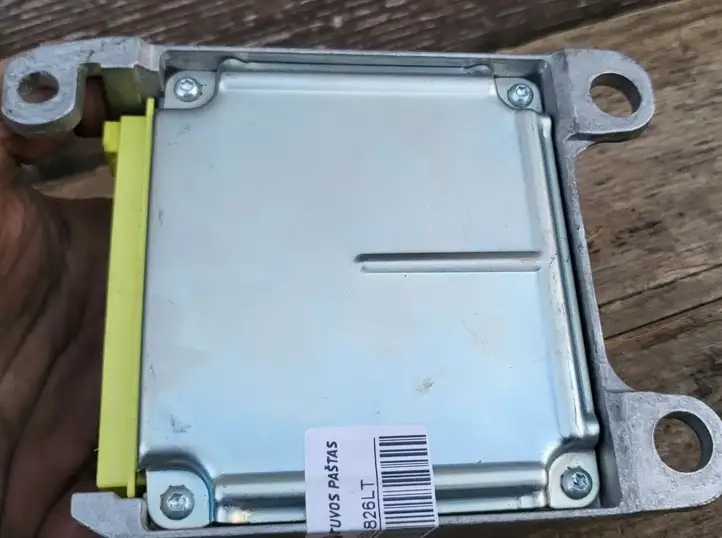 Toyota Corolla E120 E130 (2000 - 2004) 8917002290 Блок управления SRS — фото 6