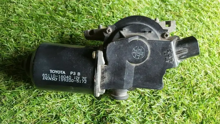 Toyota Corolla E120 E130 (2000 - 2004) 851101A040 Двигатель стеклоочистителей — фото 1